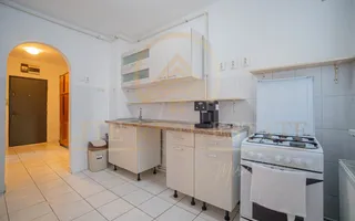 Far - Vânzare apartament cu 3 camere confort 1, situat la etajul 1. - Poză 13