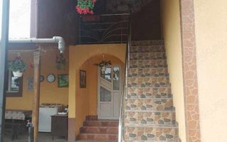 Vând casă în centru Loc Belcesti jud Iași - Poză 3