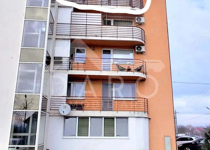 Vand apartament cu 3 camere - Poză 2