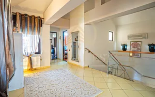 Casa De Vanzare in Palazu Mare - Teren de 455 mp cu Piscina si Garaj - Poză 22