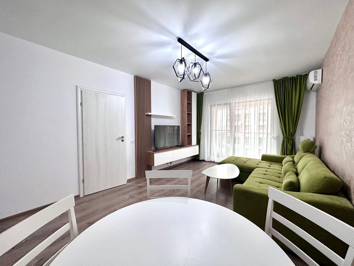Apartament 2 Camere Exigent Plaza Residence Faza 4 Lujerului+ Parcare - Poză 2