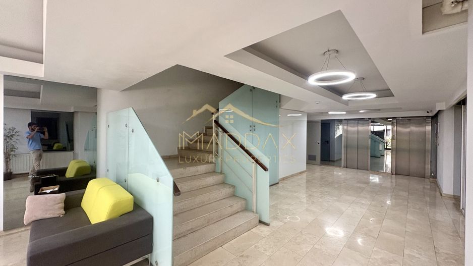 APARTAMENT de LUX cu 3 CAMERE cu Terasa si loc de parcare - Poză 32