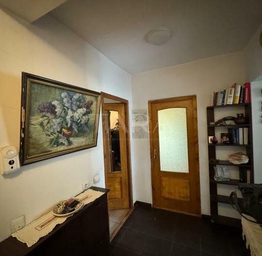 Apartament 2 camere cu 3 balcoane și parcare – Florești, zona Eroilor - Poză 11