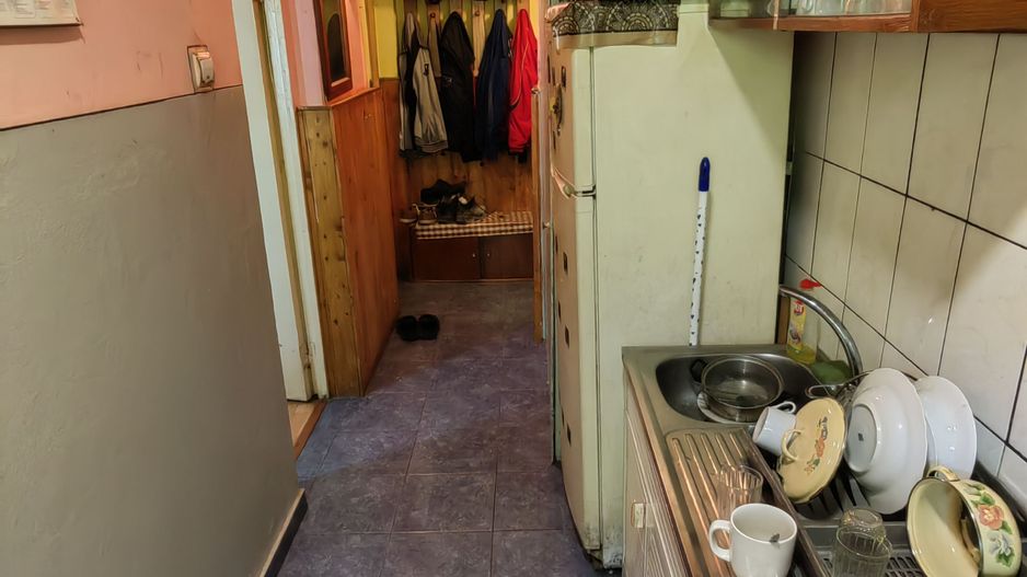 Apartament 3 camere 45 m² Romulus Cioflec - Poză 2