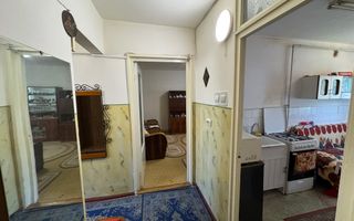 Apartament decomandat cu 3 camere in Centrul Civic, strada Mihai Viteazul - Poză 5