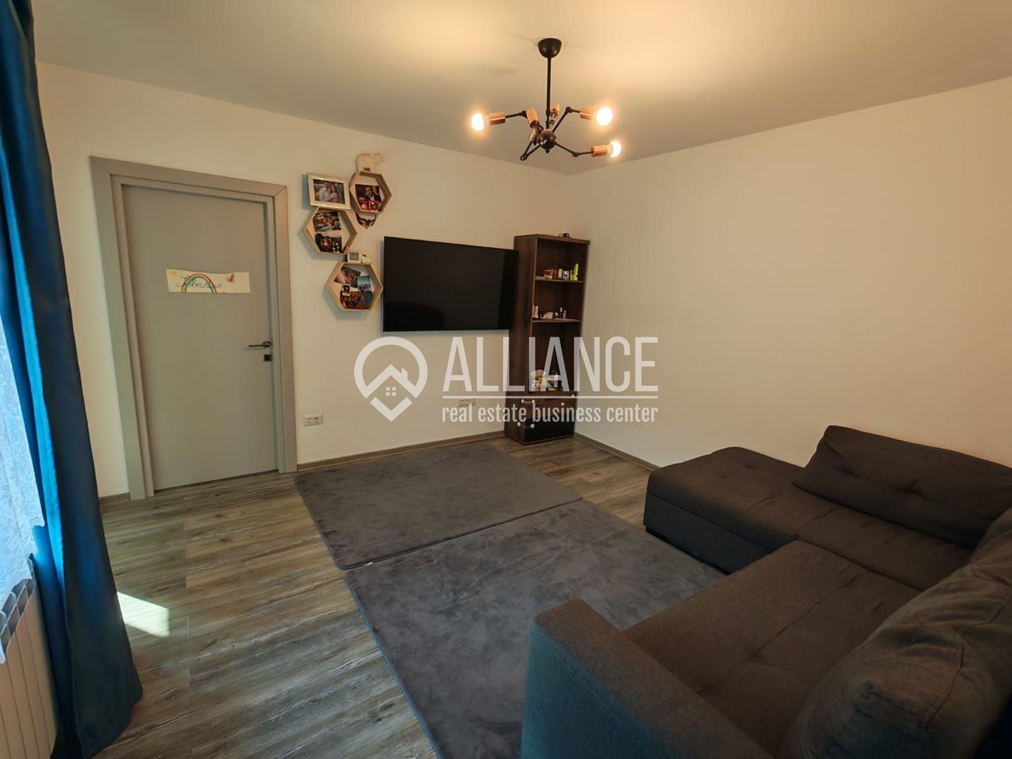 OVIDIU (Cod 01) Casa eleganta complet mobilata „la cheie” - Poză 6