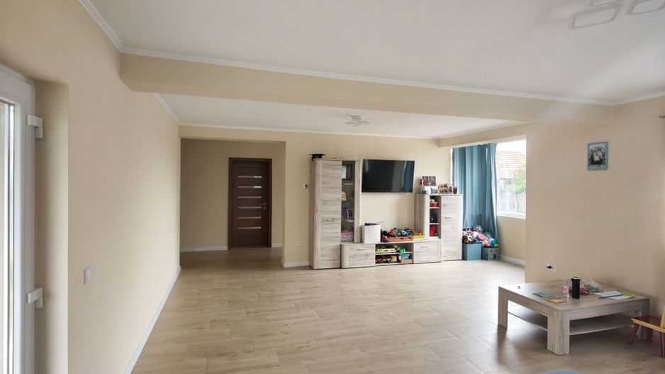 Individuala Parter Becicherecu Mic,4 Camere,2Bai,Panouri Fotovoltaice - Poză 4