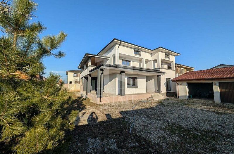 Casă Spațioasă 242 mp Utili și 600 mp Teren – Dragomirești-Deal - Poză 1