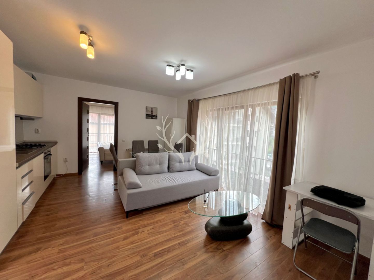 Apartament cu 2 camere, terasa de 27 mp si parcare in Buna Ziua - Poză 2