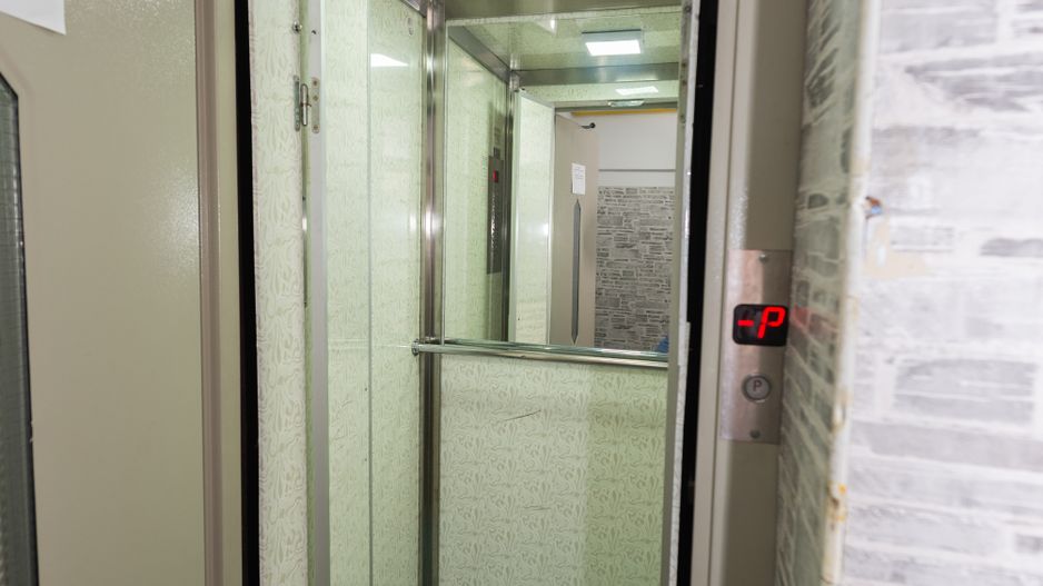 Garsoniera de vanzare, mobilata si renovata 2026, metrou Brancoveanu - Poză 12
