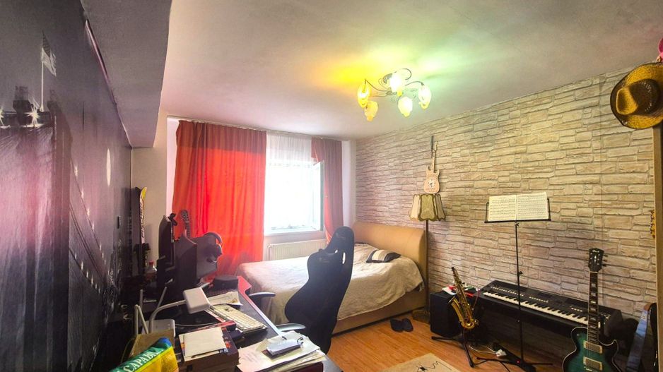 Exclusivitate- camera cu baie intr-un apartament - Poză 1