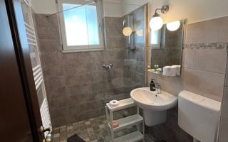 Casă de vacanța / Vilă în Păltiniș cu piscina acoperită și încălzită - Poză 12