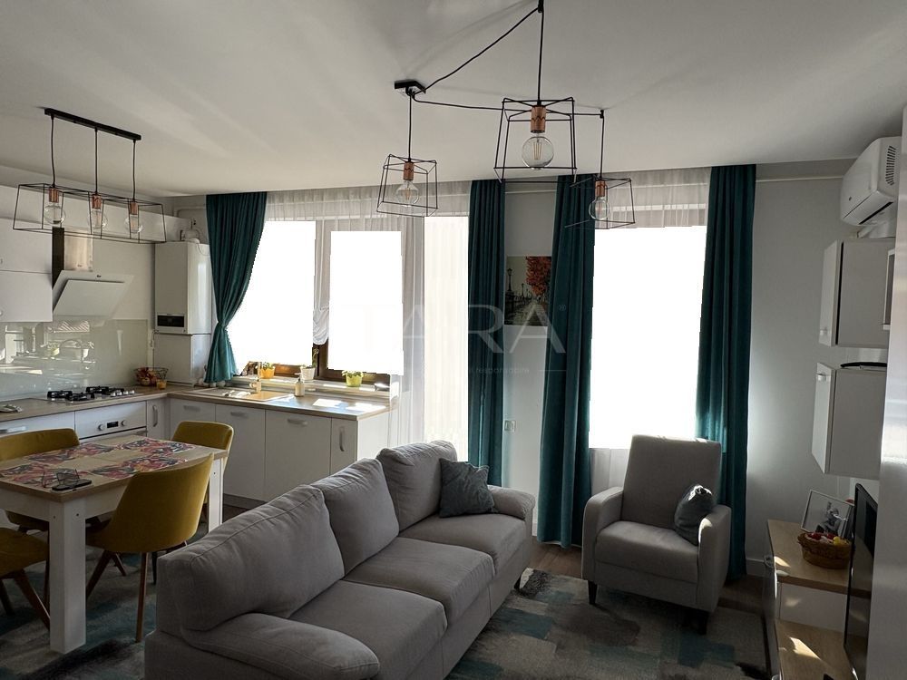 Apartament luminos cu 2 camere, nișă și 2 balcoane. - Poză 1