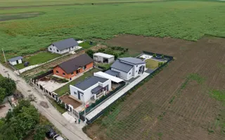 Casa cu 4 camere si Zona Cinema si Semineu | La 15 Minute de Popesti-Leordeni - Poză 23
