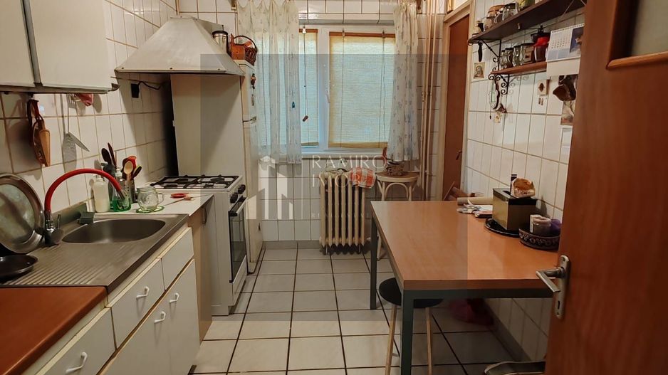 Apartament 2 camere, Sector 4, Resita/Luica, decomandat, spatios - Poză 5