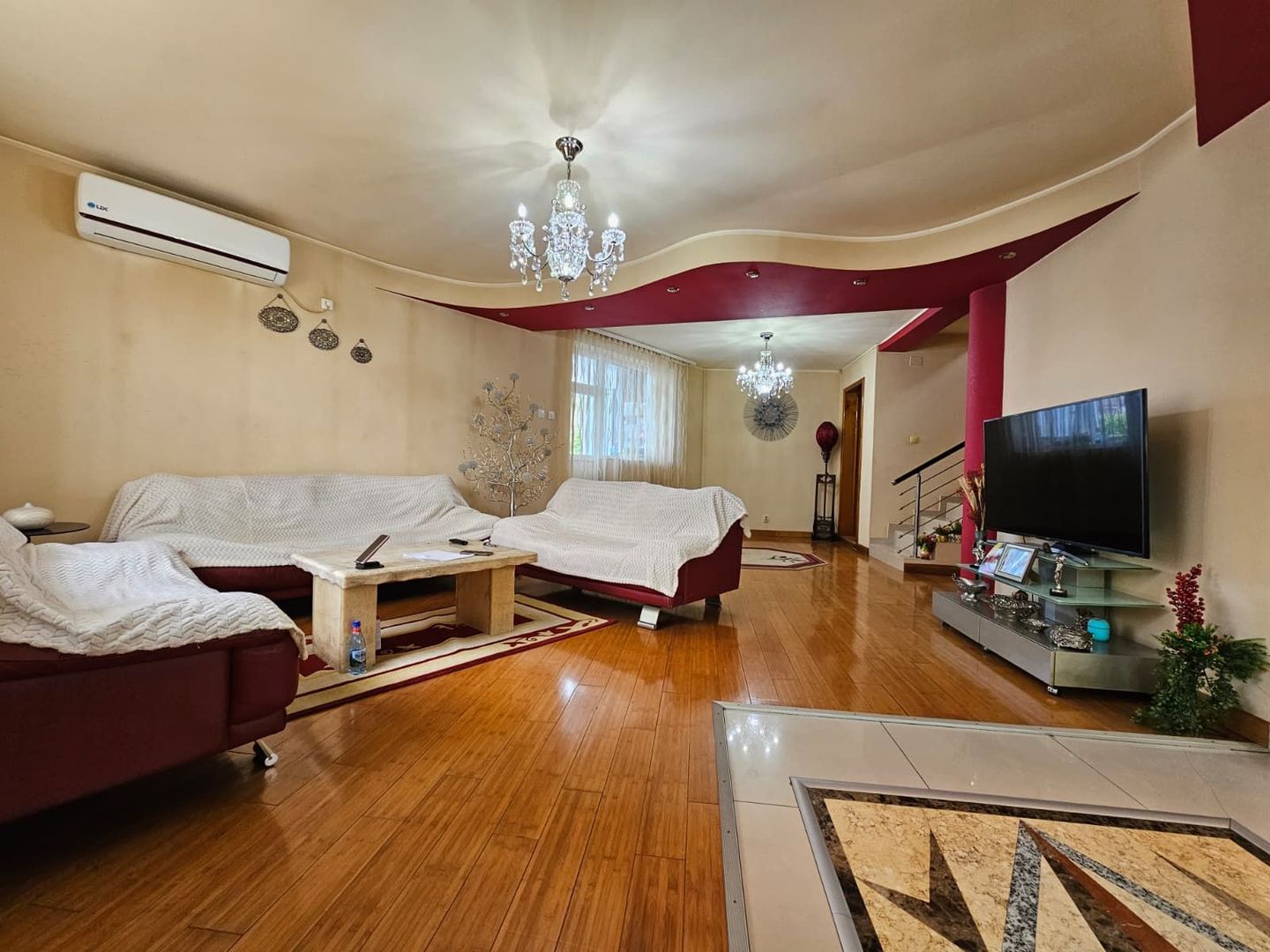 De vanzare-Vila spatioasa cu gradina si foisor-oaza de liniste - Poză 4