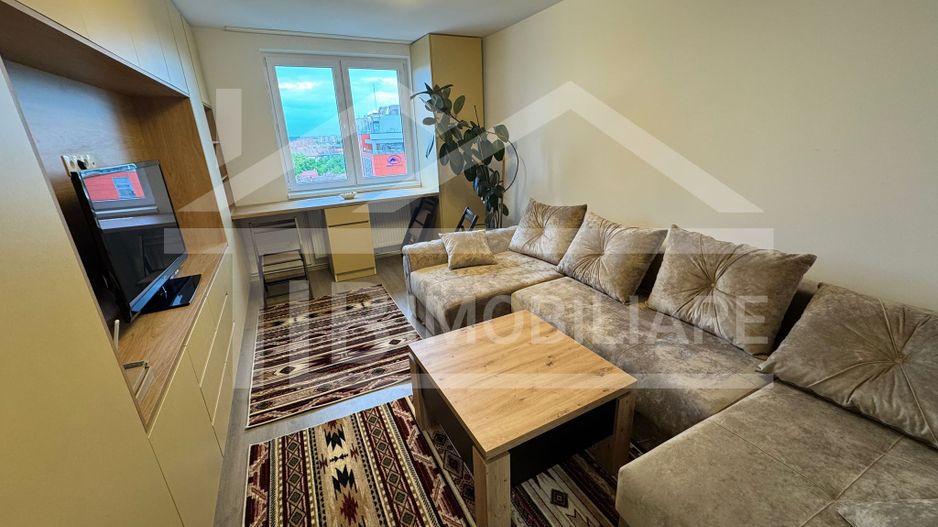 Apartament cu 2 camere, 60mp, decomandat, Zona Central - Poză 1