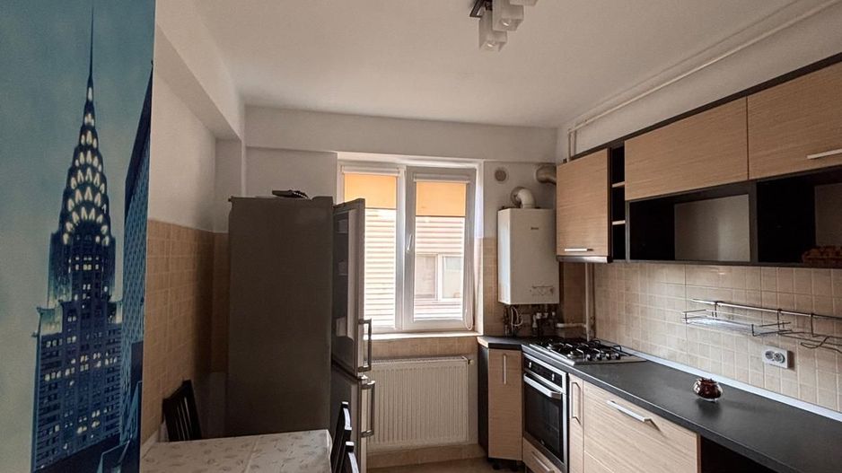 Apartament 2cam, decomandat, centrala proprie, parcare privata, metrou - Poză 12