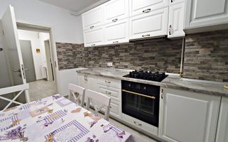 Coresi -Bloc Maurer M9, etajul 1, mobilat, parcare - Poză 7