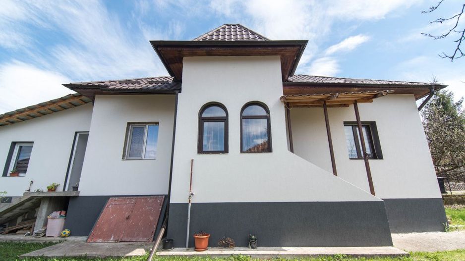  Casa gata de mutat+teren 1000 mp in zona de deal, jud. Arges - Poză 1