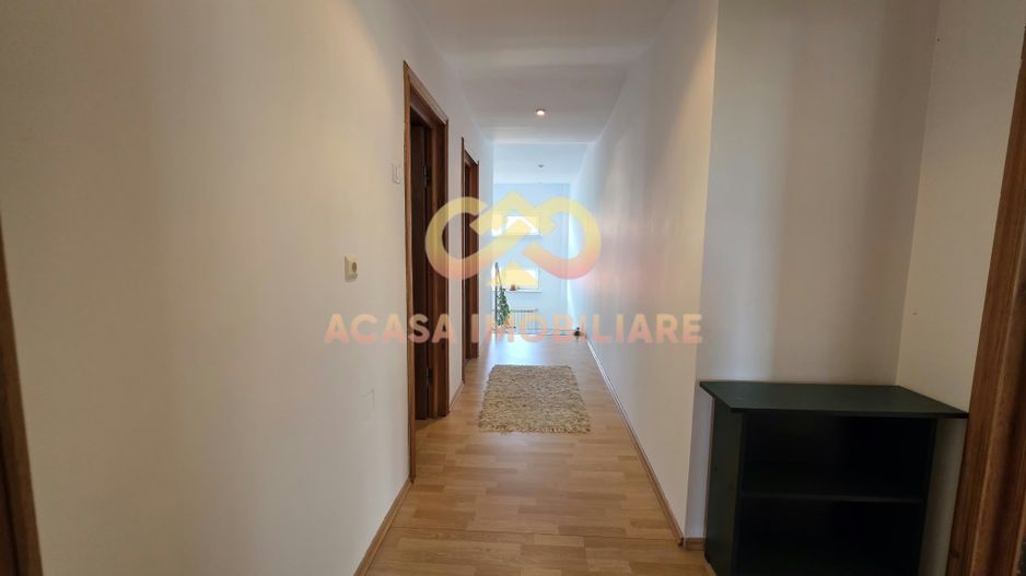 VILĂ SPAȚIOASĂ ÎN TĂTĂRAȘI | 450 MP | CURTE 400 MP - Poză 4