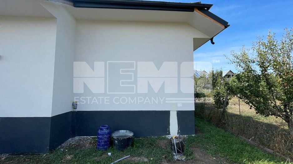 CASA CU 11 ARI TEREN - DRUM PRIVAT - LIVADA - Poză 19