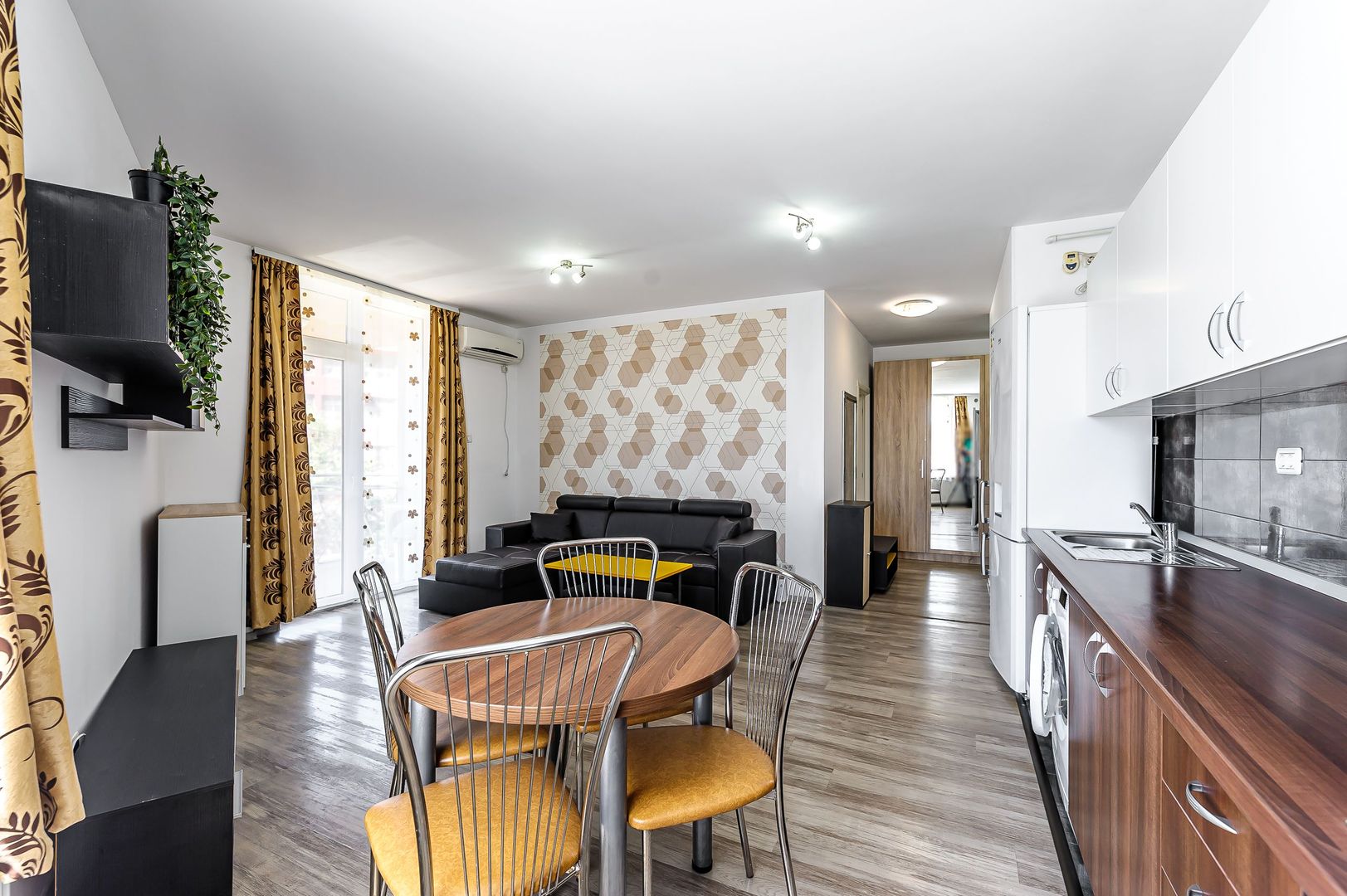 Apartament cochet cu 2 camere Via Romana, etajul 1,  renovat complet. - Poză 9