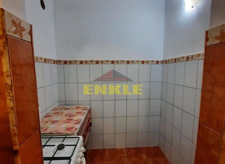 Garsoniera , zona Cornisa , et 4, Suprafata 22 mp. 17000 Euro neg - Poză 2