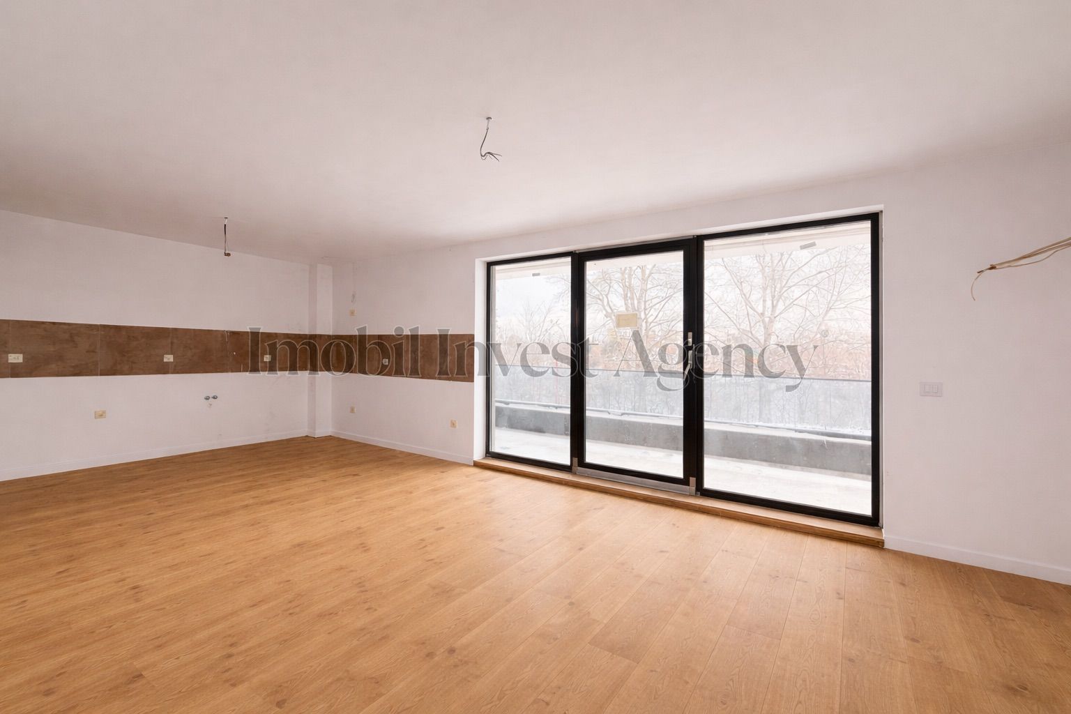 Apartament 3 camere de vanzare in bloc cu vedere la lac/dezvoltator. - Poză 1