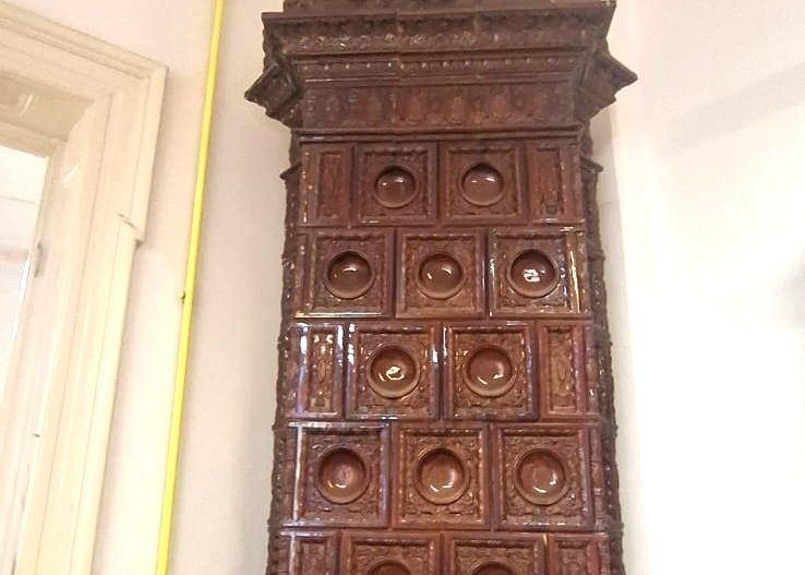 Sanctuar de Epocă: Reședință Grandioasă cu 10 Camere, Turn și Grădină - Poză 8