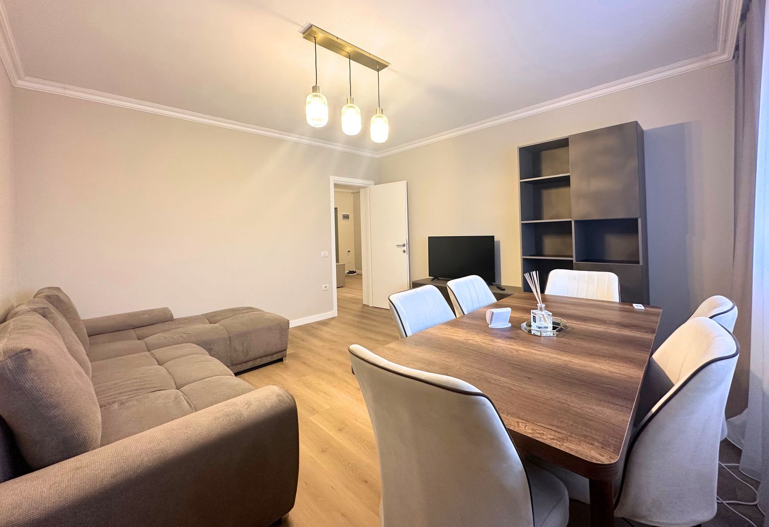 Apartament 2 camere lux complet mobilat și utilat Subcetate Residence - Poză 2