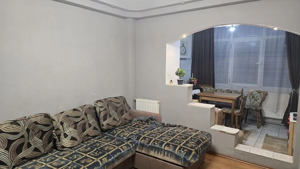 De vanzare apartament cu 2 camere, Micro 14, etaj 3, 69.000 euro - Poză 2