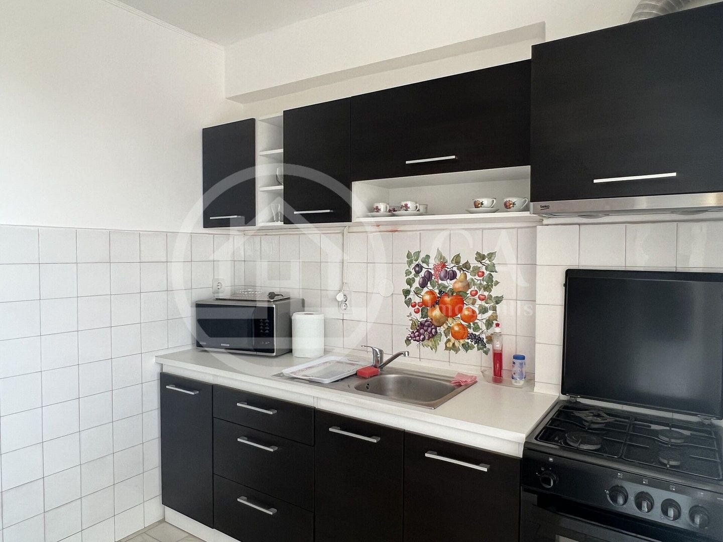 Apartament cu 3 camere de inchiriat in Centrul Civic Oradea - Poză 2