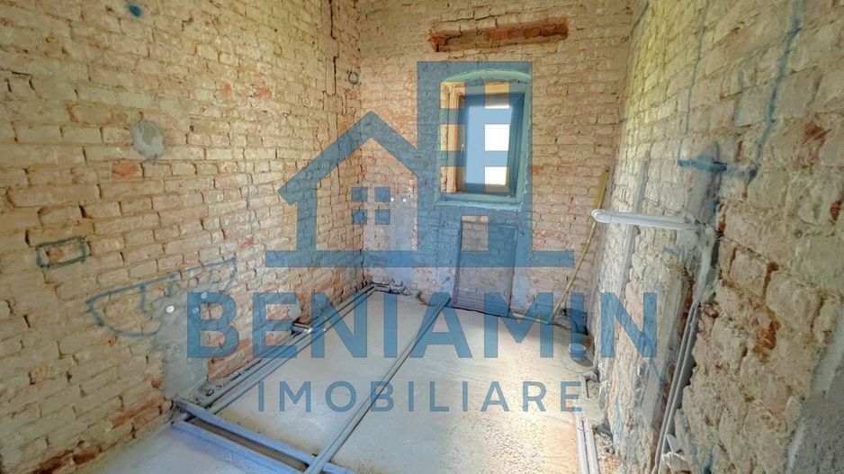 Casa La tara-Renovata partial -Teren 1000mp-Dolj -Rate -Disponibila - Poză 5