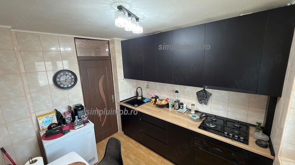 Decomandat 3 camere Drumul Taberei - Poză 1