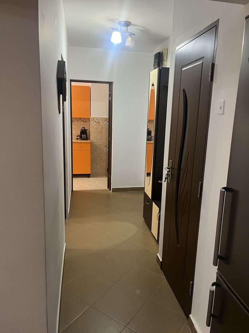 Apartament de închiriat cu 2 camere, în centrul orașului Covasna. - Poză 7