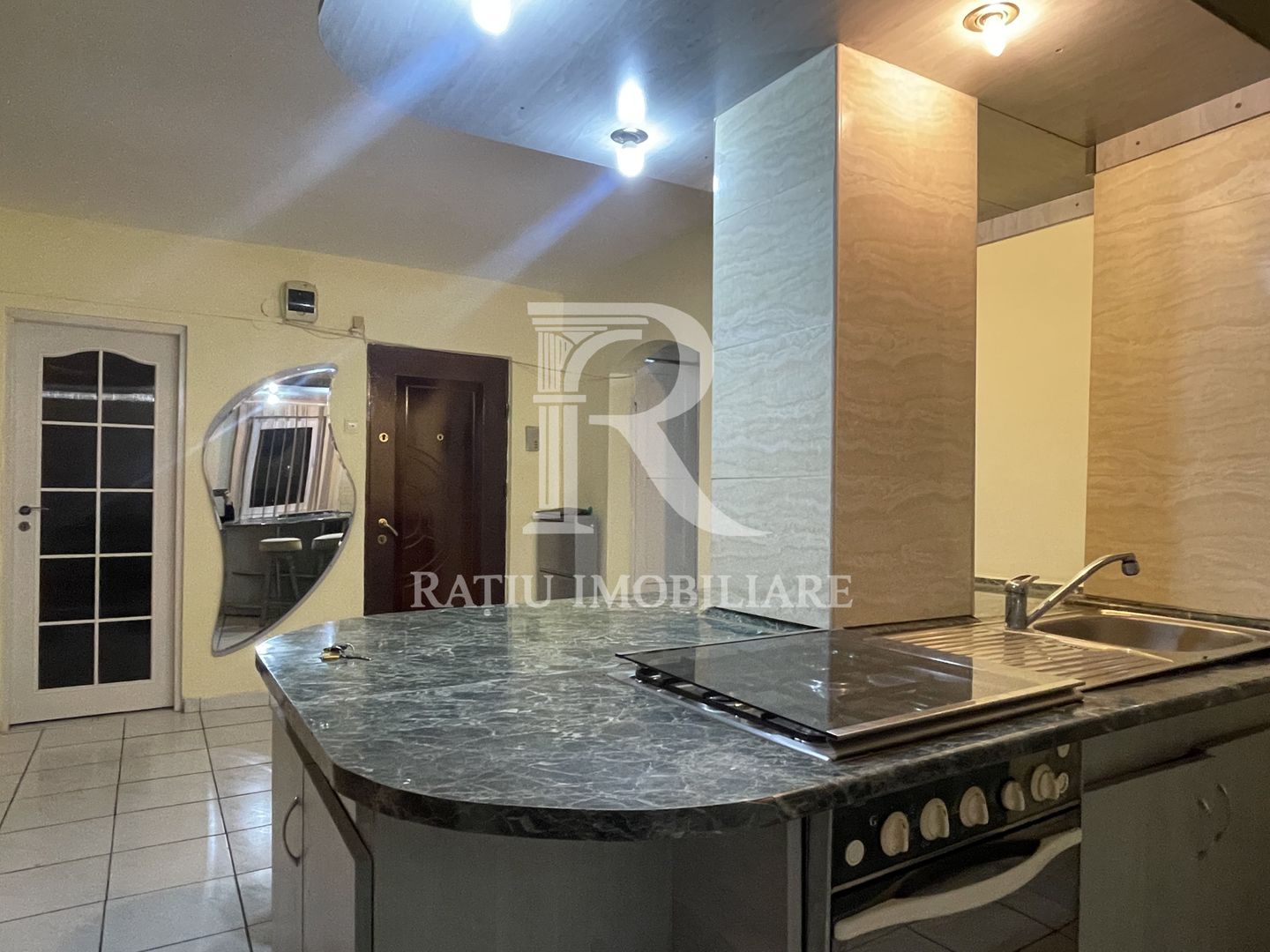 Apartament cu 3 camere | Zona Rogerius | Oradea - Poză 6