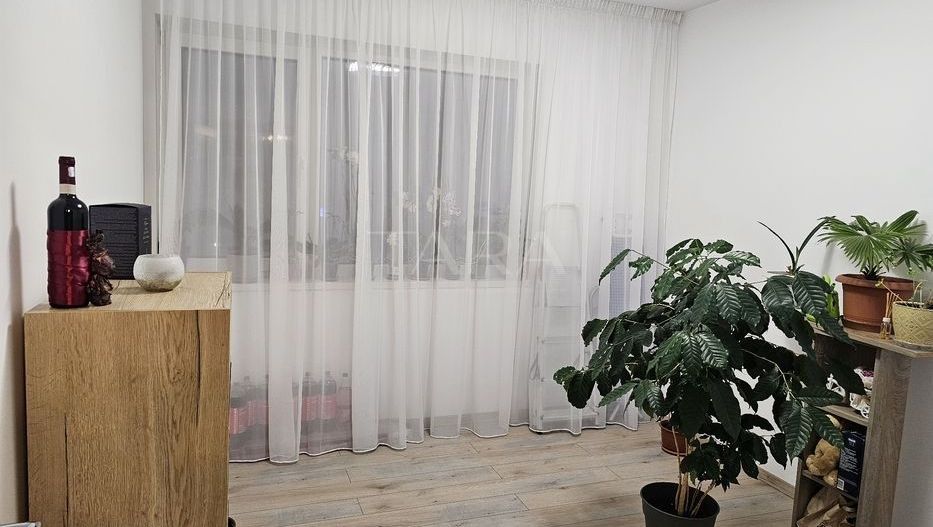 Apartament modern cu 3 camere și parcare subterană în Sânnicoară - Poză 3
