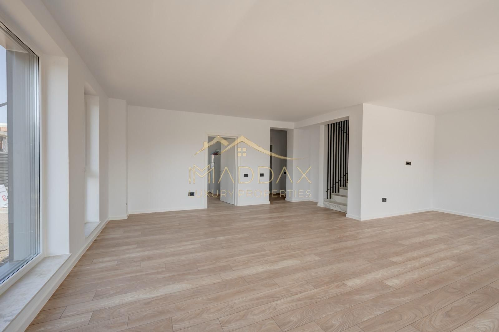 Vila LUX _P+2***5 camere//Lac Pipera-Tunari - Poză 8