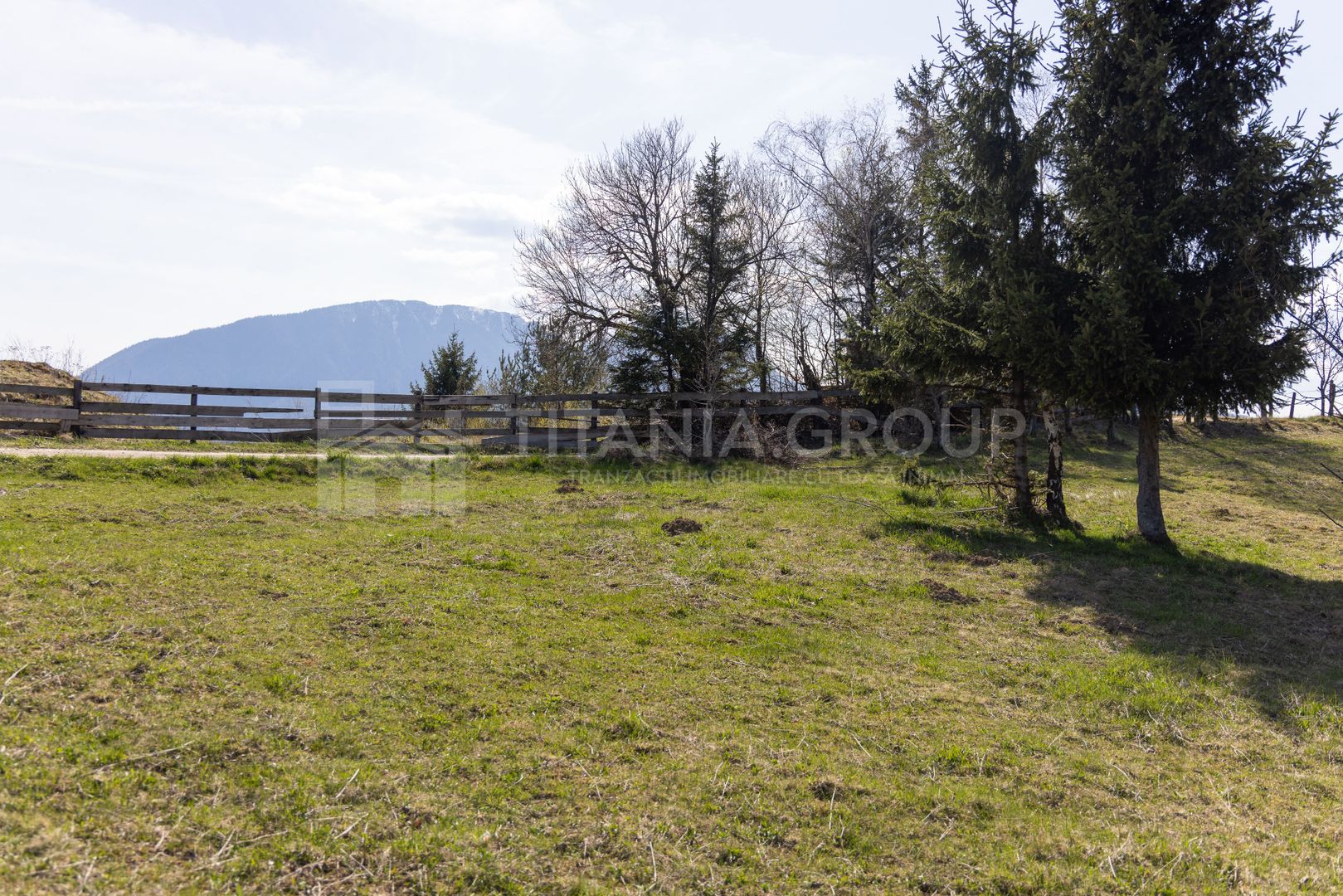 Teren intravilan în Poiana Mărului, 3.791 mp cu priveliste panoramica - Poză 26