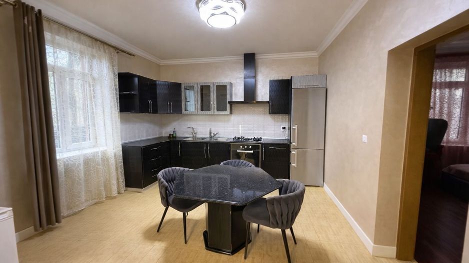 Duplex de vânzare | Ultracentral Rădăuți | 140 mp utili - Poză 2