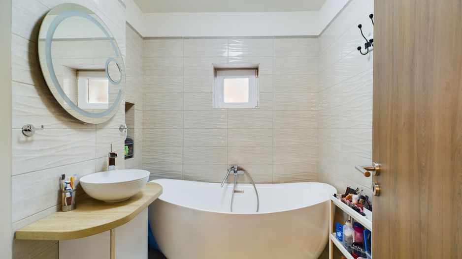 Apartament cu 5 camere in zona UMT 105mp - Poză 19