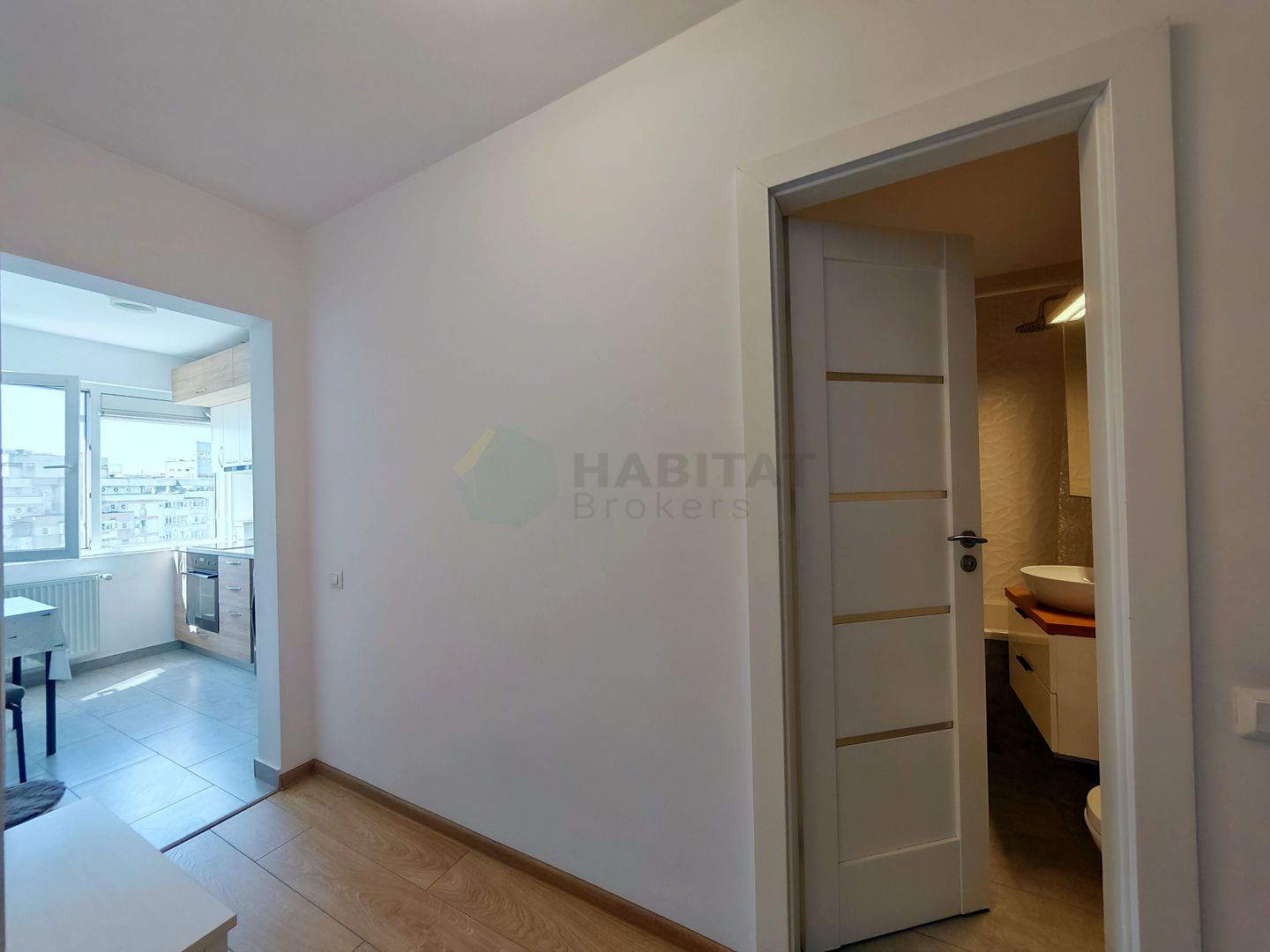 Renovat la trei minute de statia de metrou Dristor - Poză 9