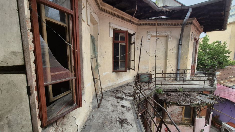 Casa P+1  - Dacia - Eminescu - curte comuna - Poză 14