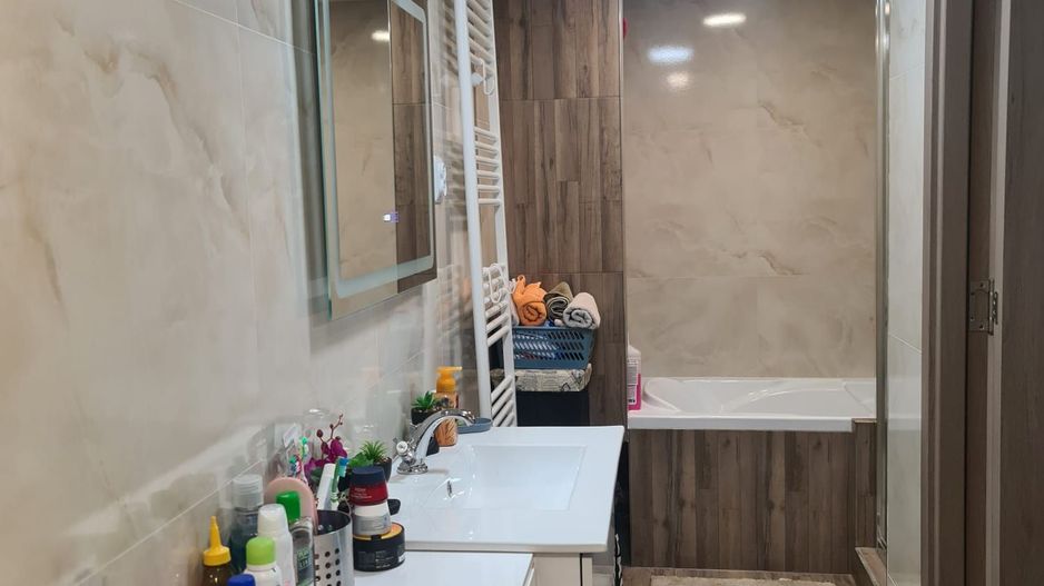 Proprietate ultracentrală cu 5 camere- str. Primăriei - Poză 11