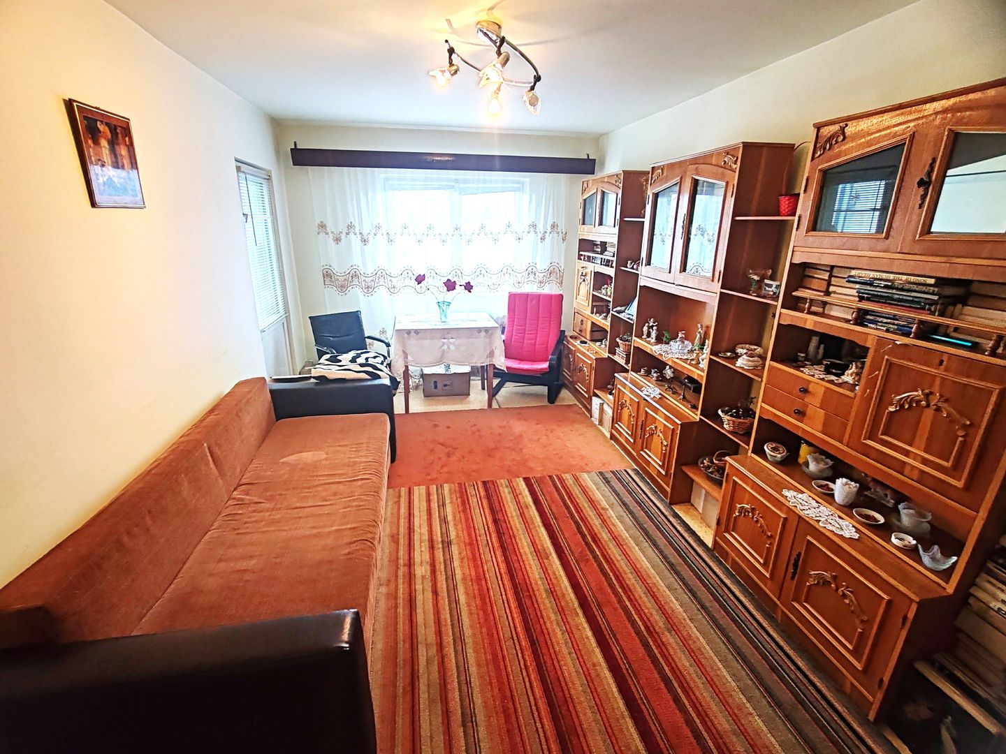 3 Camere, Central, Ideal pentru Familie, Liniste, An '81 - Poză 1