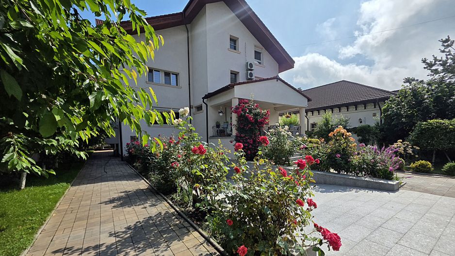 Vilă excepțională cu lift, piscina și teren de 1000 mp | VOLUNTARI - Poză 22