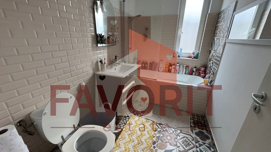 Apartament cu 3 camere mobilat si utilat, posibilitate preluare chiriasi - Poză 8