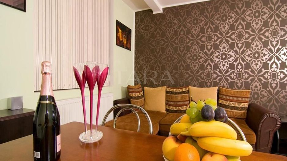 Apartament cu 5 camere de vânzare, zona Ultracentrala - Poză 3