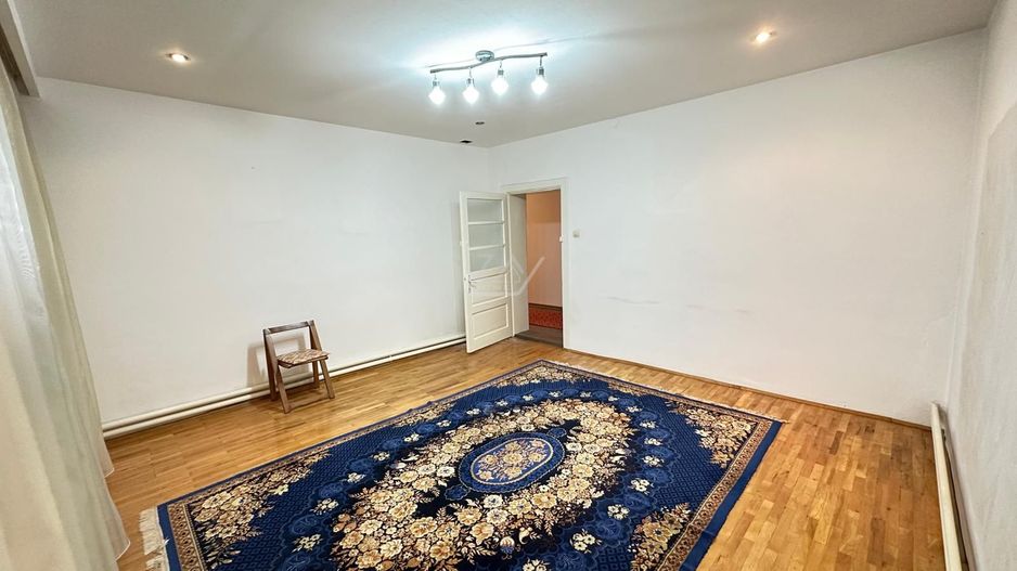 Casa individuala cu 5 camere decomandate. Pozitie excelenta. DIsponibila imediat - Poză 3